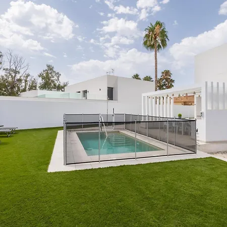 Casa Con Piscina Y Gran Terraza En El Pinillo *