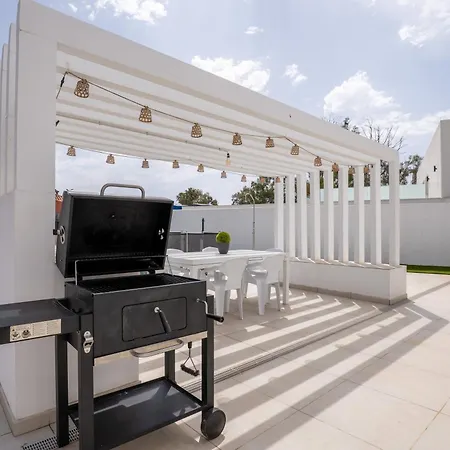 Casa Con Piscina Y Gran Terraza En El Pinillo
