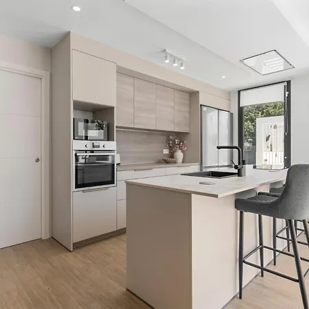 Apartamento Casa Con Piscina Y Gran Terraza En El Pinillo *