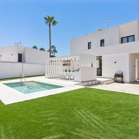 Casa Con Piscina Y Gran Terraza En El Pinillo *