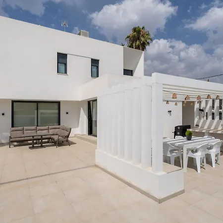 Casa Con Piscina Y Gran Terraza En El Pinillo Апартаменты *